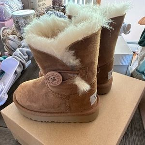 UGGS toddler worn twice